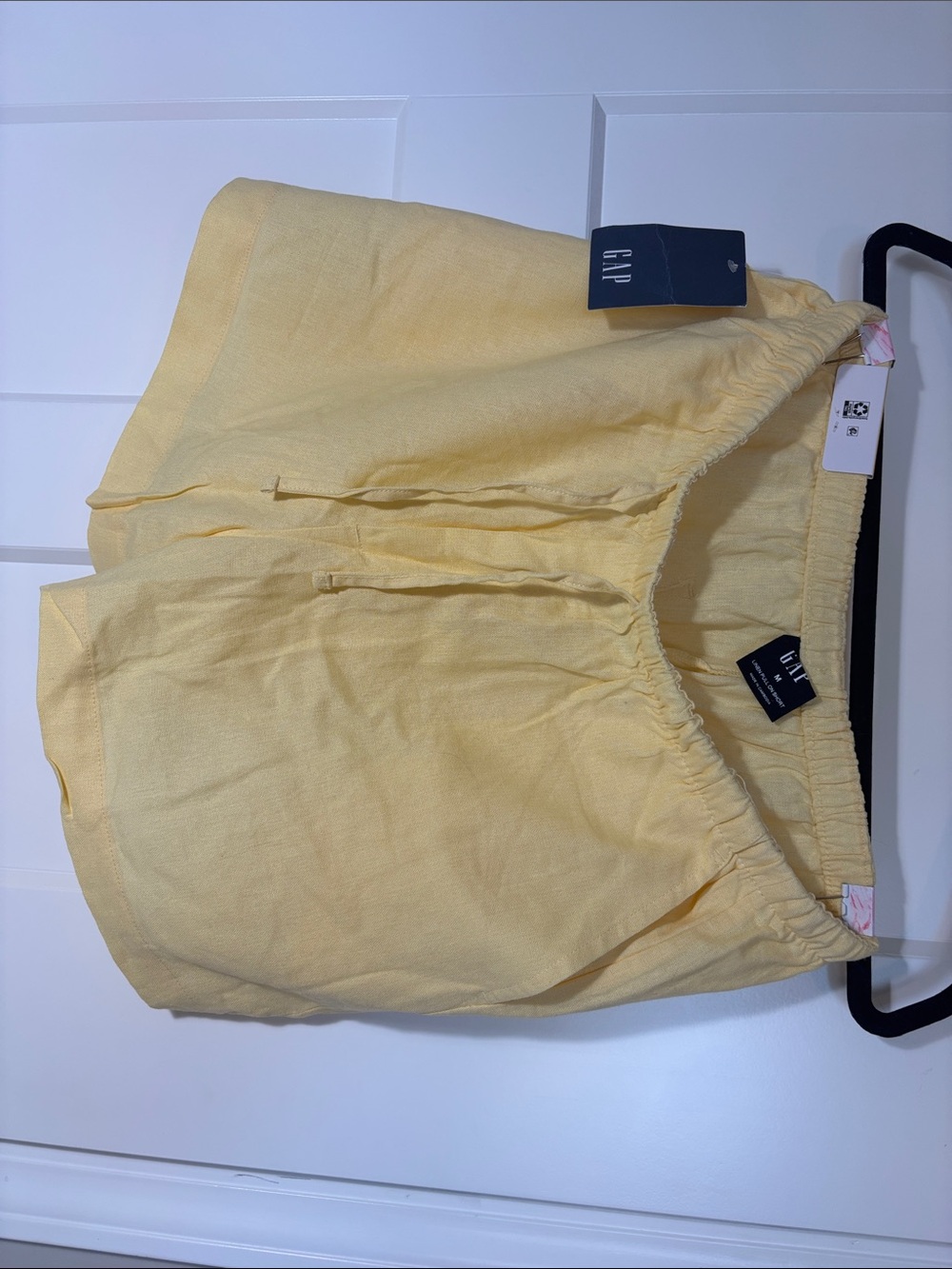 GAP Men's Pale Yellow Drawstring Athletic Shorts